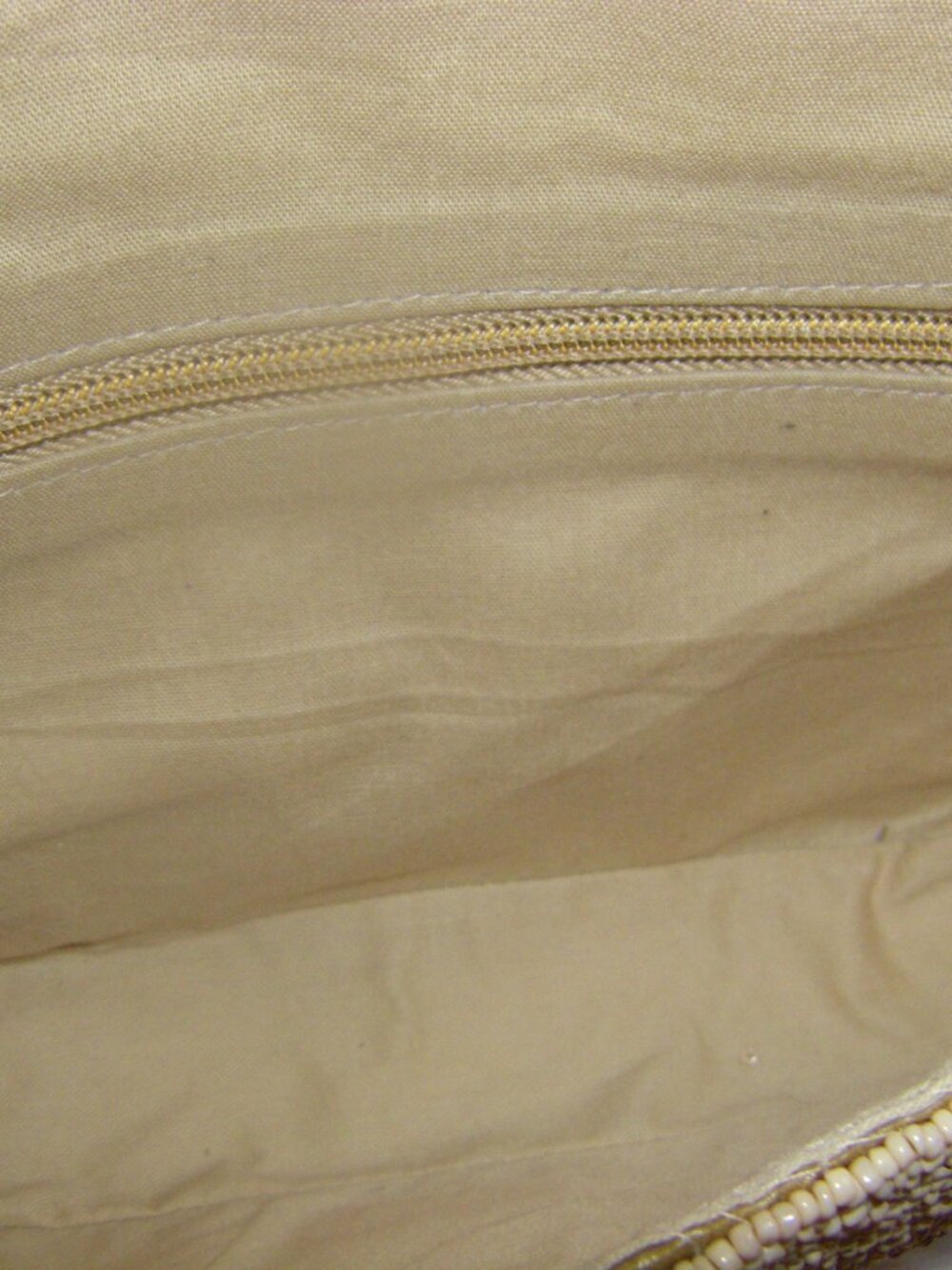 Viral Beaded Bag by Express Edit Tan/Red/Gold Pizza Slice Shoulder Bag NWT - Picture 12 of 13